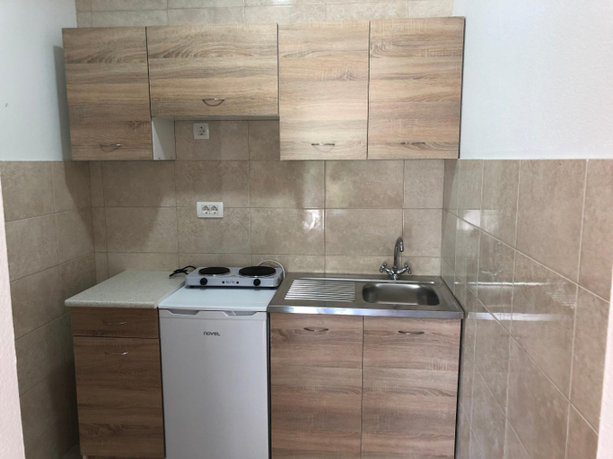 Others 3, Apartmani Maja