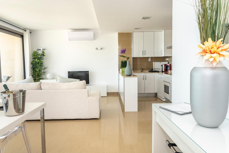 Others 5, Apartaments Delfin, Baleares
