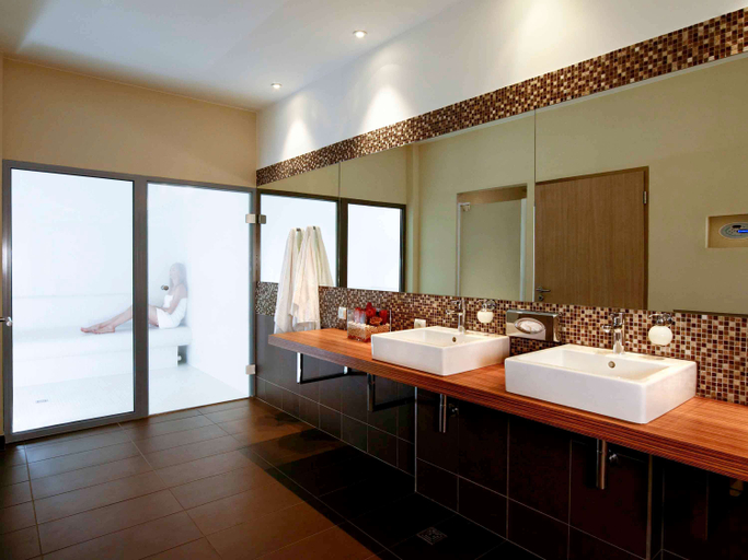 Bathroom 4, Hotel Mercure Warszawa Grand, Warsaw