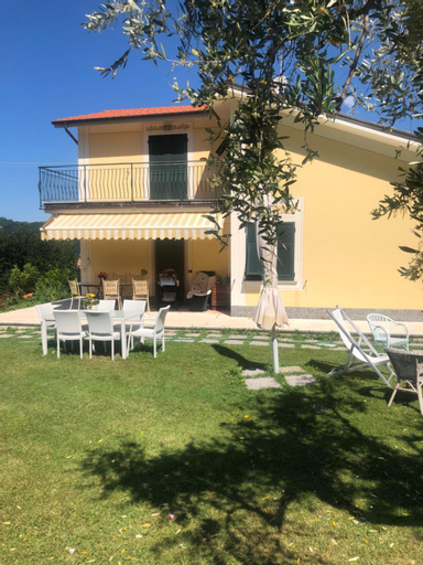 La Casa Di Menny Maison de Campagne, Genova