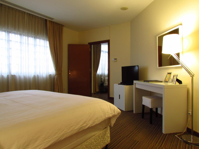 Bedroom 2, Alocassia Serviced Apartments, Singapore