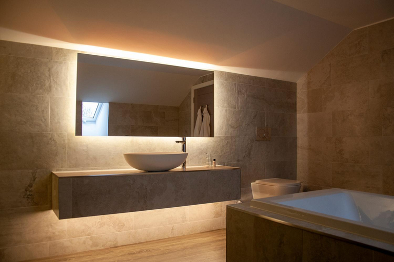 Bathroom 3, The Craven Heifer Inn, Lancashire