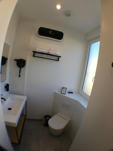 Bathroom 3, Le Grand Hotel Mont Dore, Puy-de-Dôme