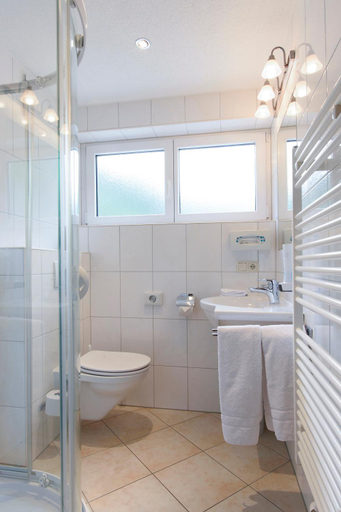 Bathroom 4, Hotel Silbertal, Bludenz