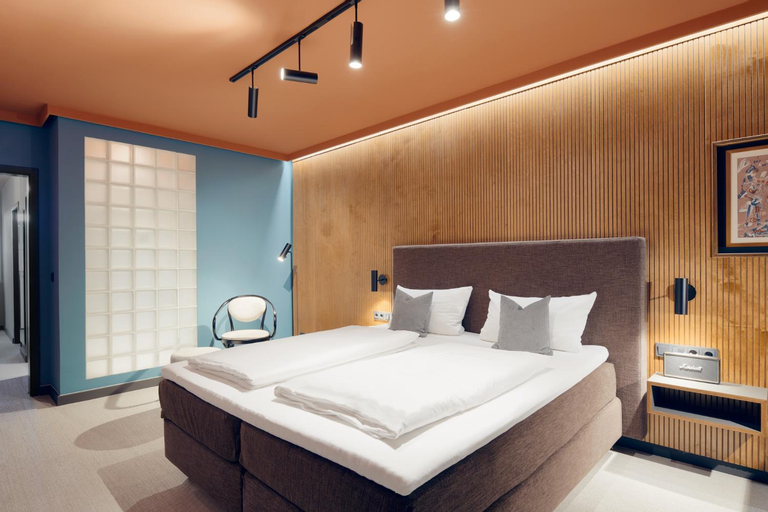 Bedroom 12