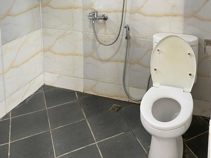 Bathroom 4