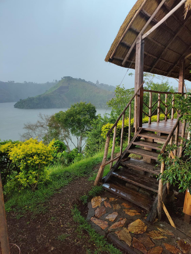 Others 4, Mwamba Kelele Lodge, Burahya