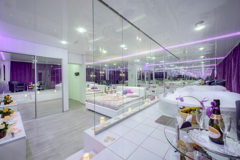 Others 4, Alex Hotel na Muzhestva, Sankt-Peterburg gorsovet