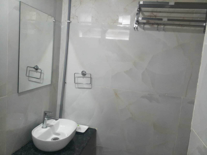 Bathroom, Hotel Zeke Avenue, Bangalore