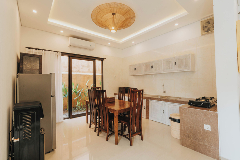 Dining Room 25