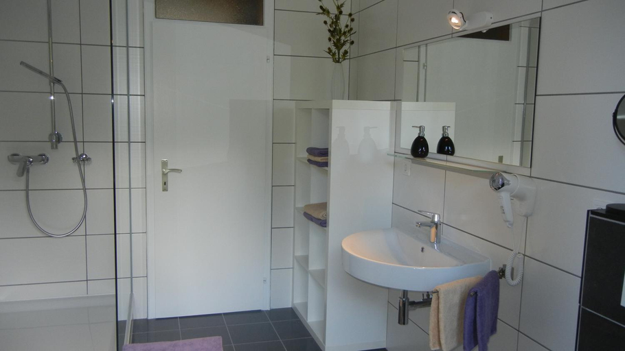 Bathroom, Hotel Barbara, Bayreuth