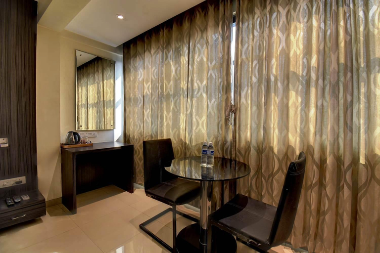 Others 5, Aarya Regency, Pune
