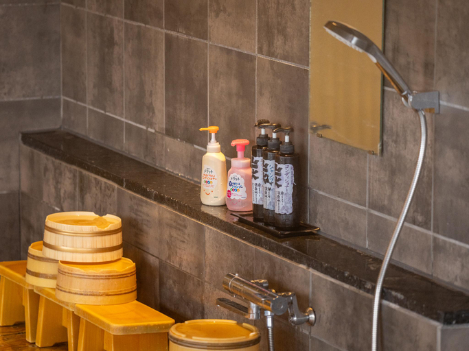 Bathroom 4, Mikuma Hotel, Hita