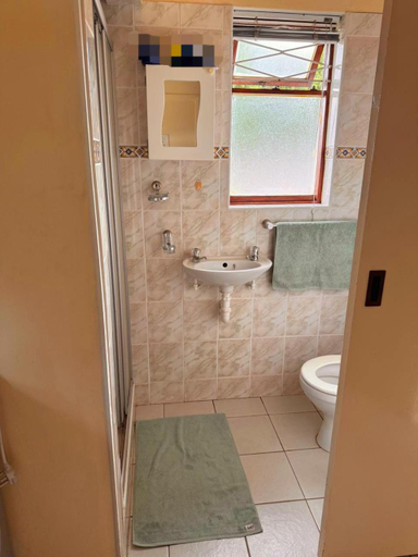 Others 3, A house with a separate entrance and kitchen, City of Cape Town