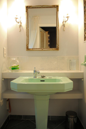 Bathroom 3, Hameau des Gres, Seine-et-Marne