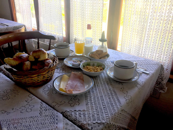 Others 5, Alpina Hosteria, Villa Gesell