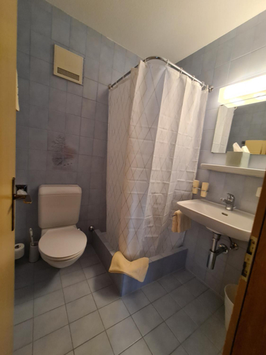 Bathroom 2, Hotel Statzerhorn, Albula