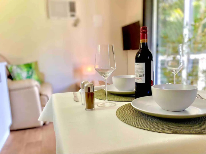 Others 3, Entire Self-Contained Cabin on the Beautiful Mountain, Tamborine Mountain