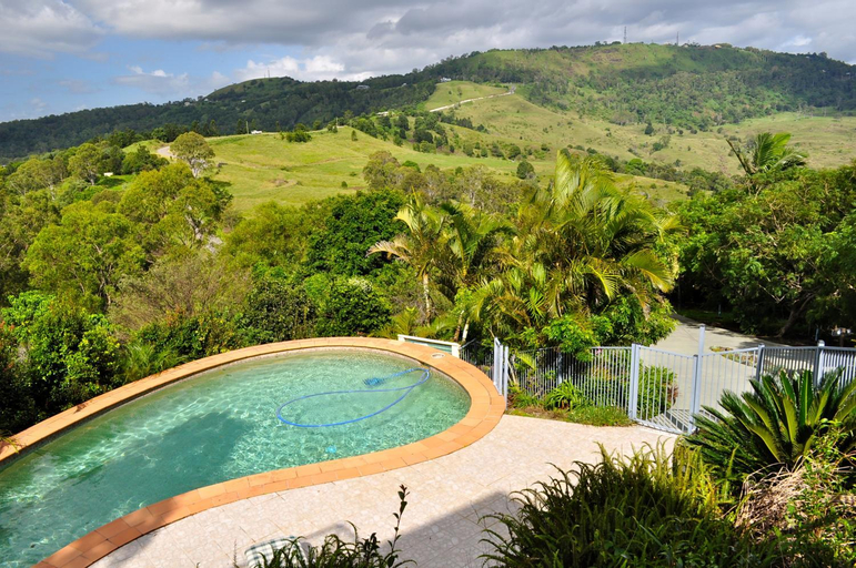 Highwood Park B&B Guest Lodge, Caloundra - Rail Corridor