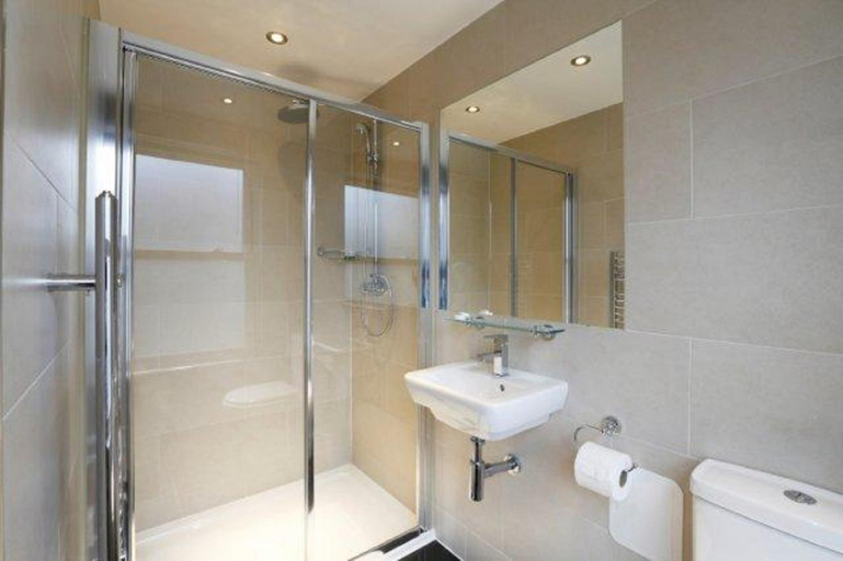 Bathroom 4, Knaresborough Boutique Apartments, London