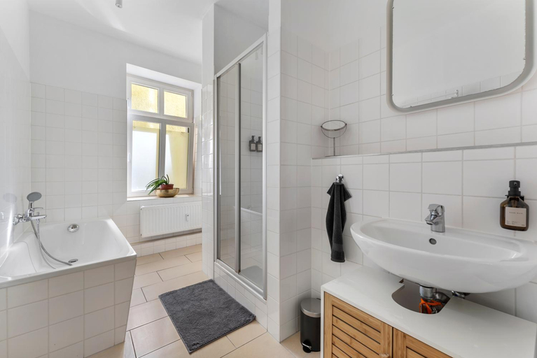 Others 2, Stylish 120sqm Appartment in Berlin-Mitte, Berlin