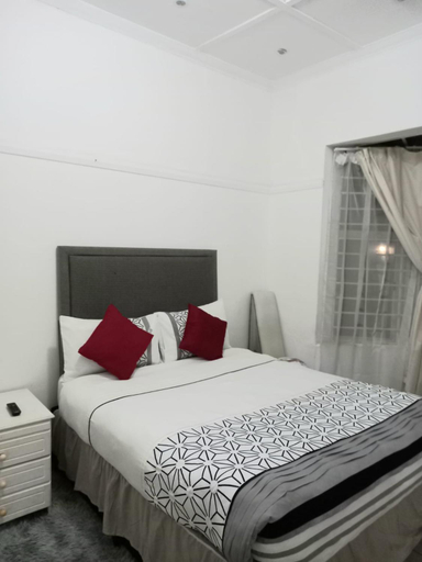 Others 5, Linze lodge, eThekwini