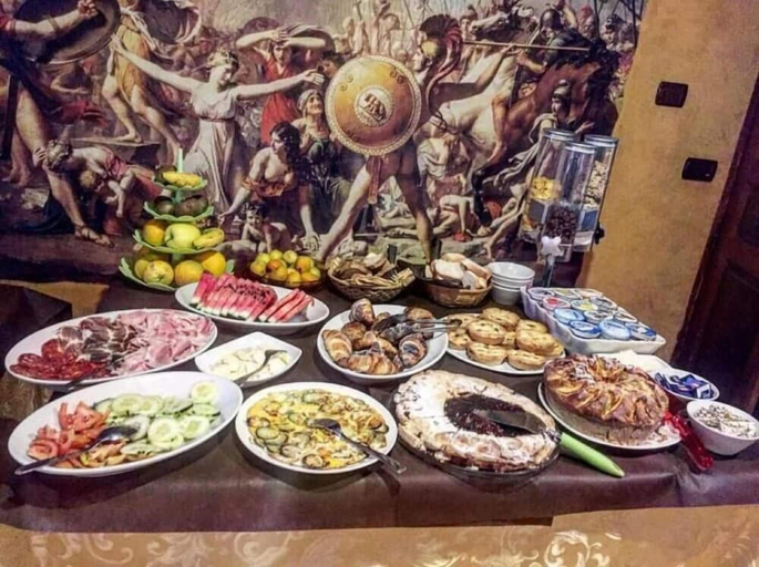 Food & Drinks 6