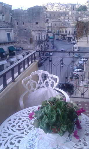 Others 3, Stanze Barocche, Ragusa