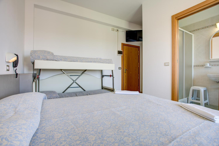 Bedroom 4, HOTEL AMEDEA, Ravenna