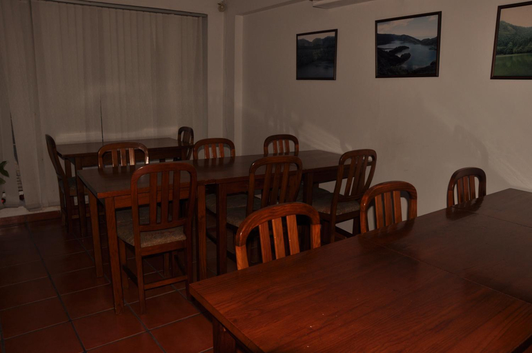Others 4, Residencial D. Joao III, Ponta Delgada