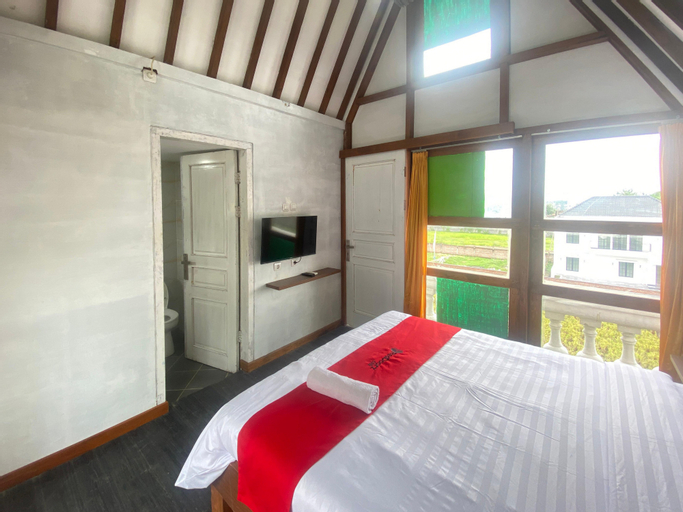 Bedroom 13