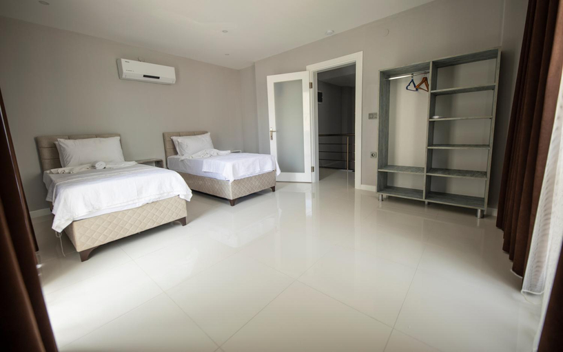 Bedroom 2, Yarasır Family Suite, Didim