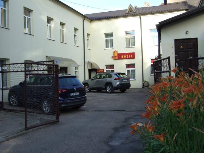 Others 5, Leo, Daugavpils