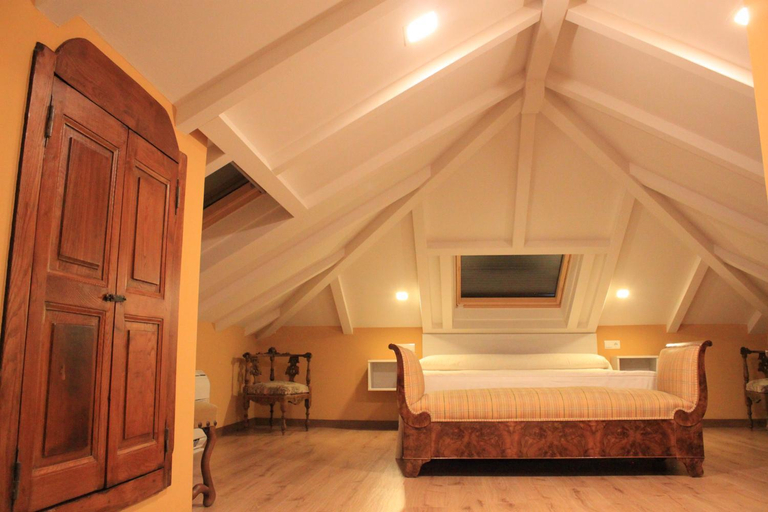 Bedroom 2, Hostal Siglo XIX, León