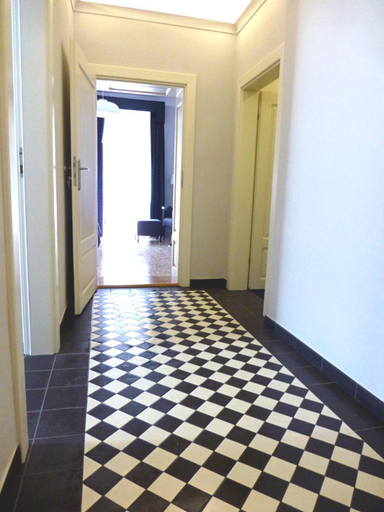 Others 4, 7 Rooms MTP, Poznań City