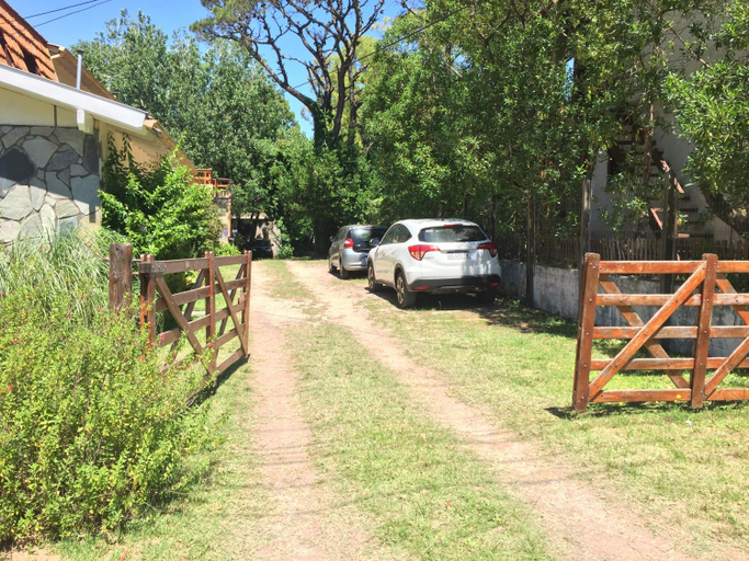 Others 4, Alpina Hosteria, Villa Gesell