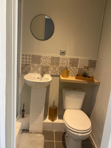 Bathroom, Studio, Var