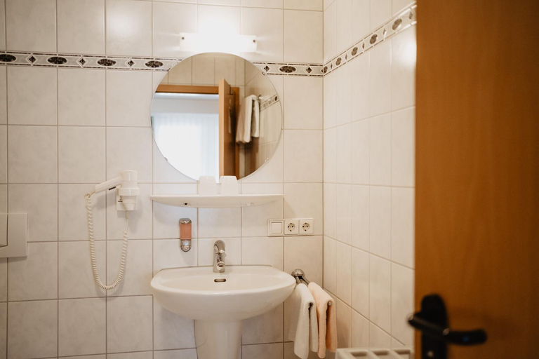 Bathroom, Hotel Garni Stube, Emmendingen