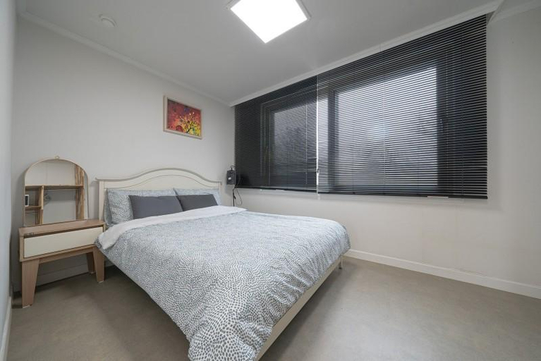 Bedroom, Ganghwa also becomes the wind, Ganghwa