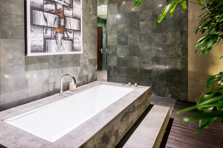 Bathroom 5, Cicada Luxury Townhouses, Badung