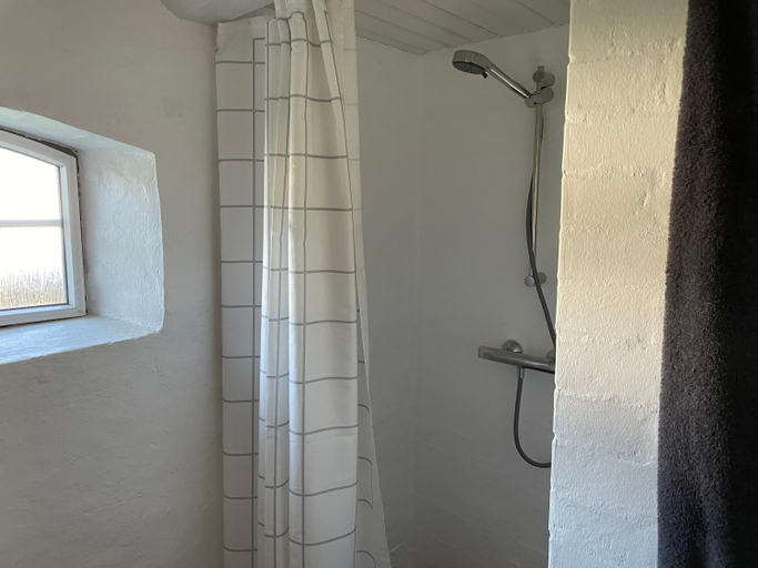 Bathroom 2, Brogaard Apartments, Hjørring