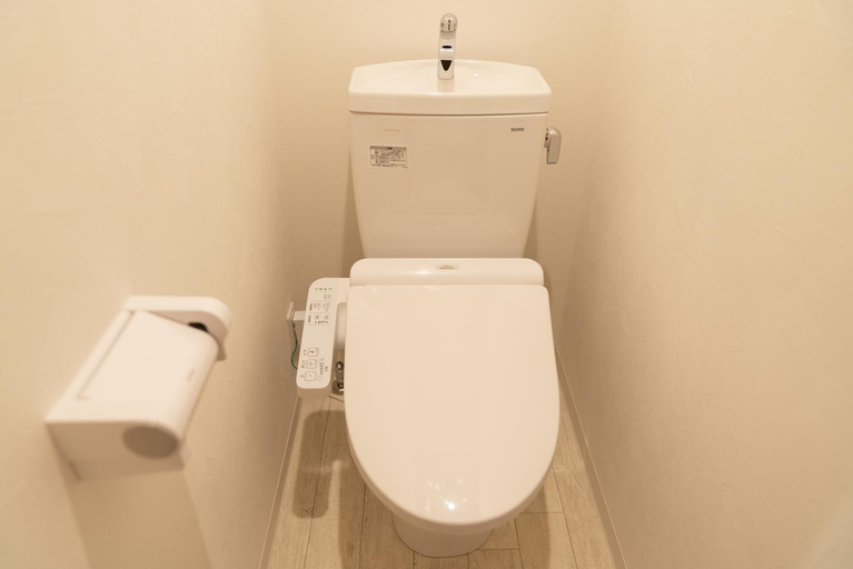 Bathroom 3, OSAKA SUNSHINE TOWER73 l, Osaka