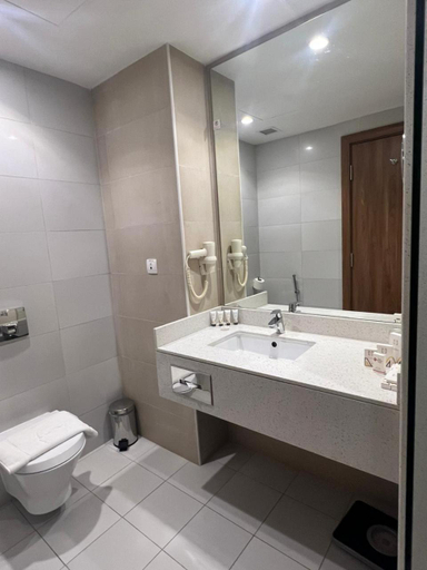 Bathroom 4, Best Western Plus Buraidah