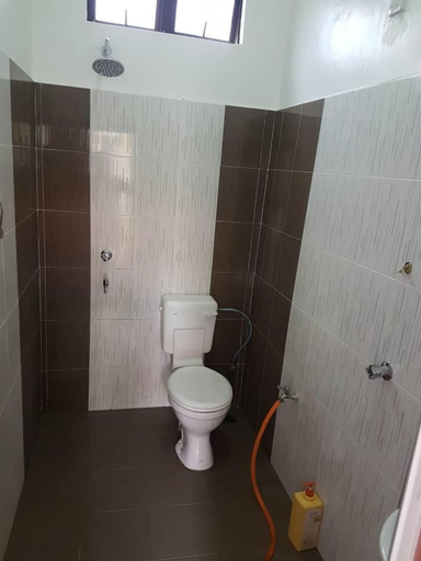 Bathroom 5, The Kallang House, Kuala Terengganu