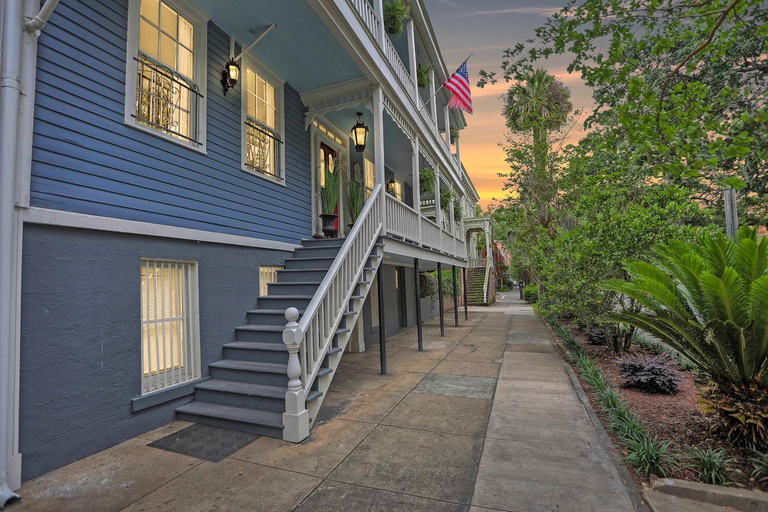 Exterior 5