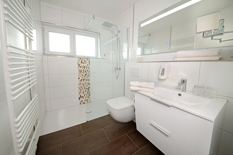 Bathroom 4, Hotel Hammermuhle, Westerwaldkreis