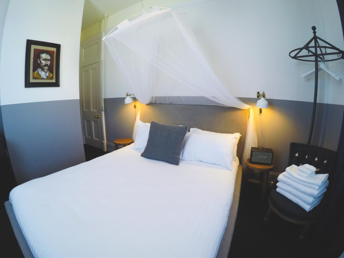 Bedroom 4, Hotel Palisade, Sydney