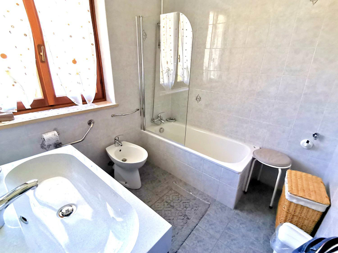 Bedroom 2, ManuEbbasta, Vercelli
