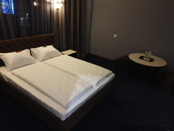 Bedroom 2, LEX Trend Hotel, Irpins'ka