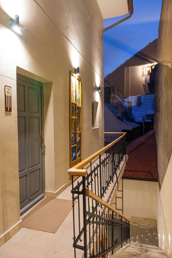 Others 5, Epic Rooms, Brasov